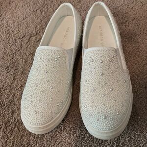LN wedding slip on sneakers  white 8.5